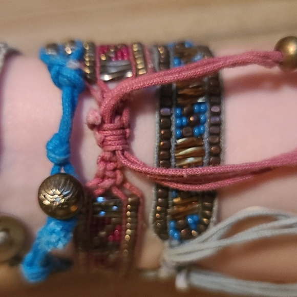 Distressed beaded bracelets| 4 Total - Picture 3 of 4